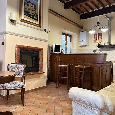 Opio Nel Corso 47 * Montepulciano Stazione